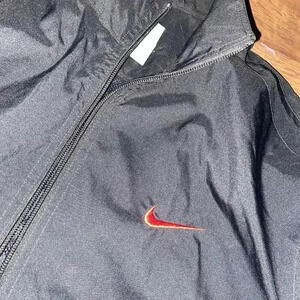 Nike Windbreaker Jacket Mens L Black Red Stripe Lightweight Full Zip 2000s